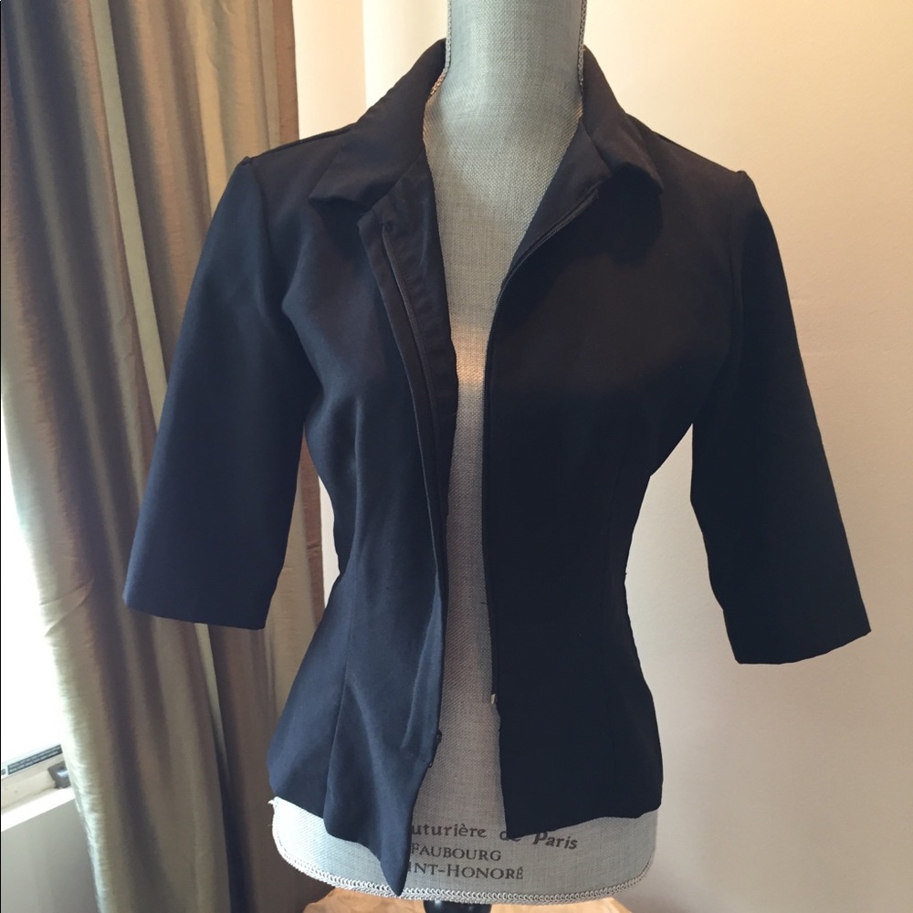 Blazer - Picture 2 of 3